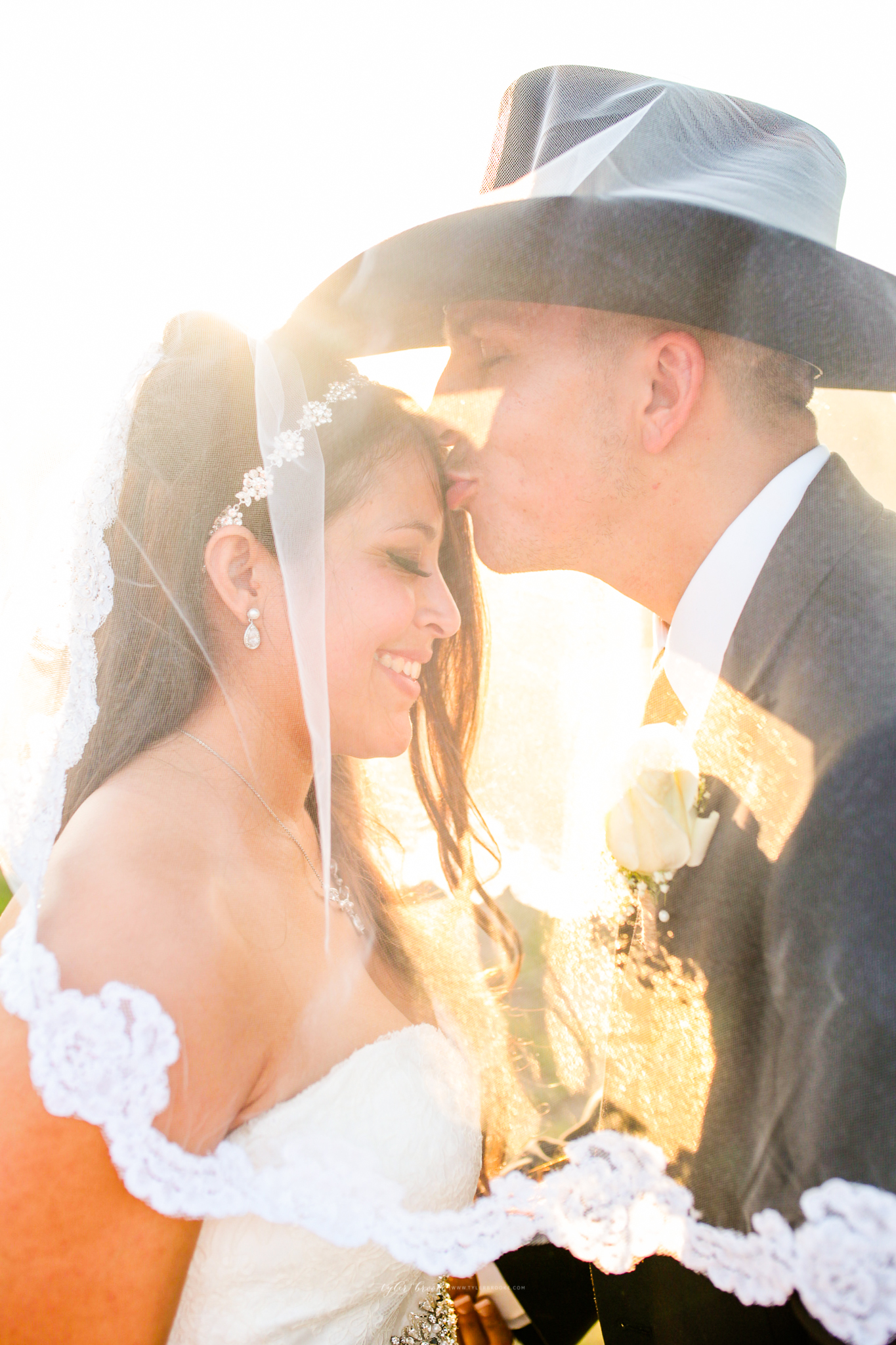 Edgewood New Mexico_Country Wedding Photographer_www.tylerbrooke.com_Kate Kauffman (27 of 35)